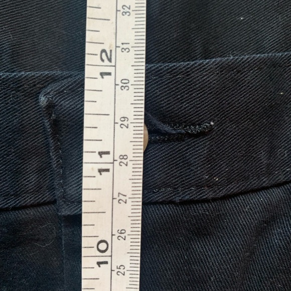 Wrangler Mens black shorts. Size 32. - Picture 5 of 7